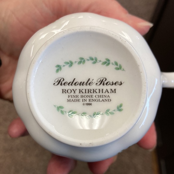 Roy Kirkham Redoute’ Roses 3 sets of Tea cup fine bone china England, 1996 - Picture 9 of 10